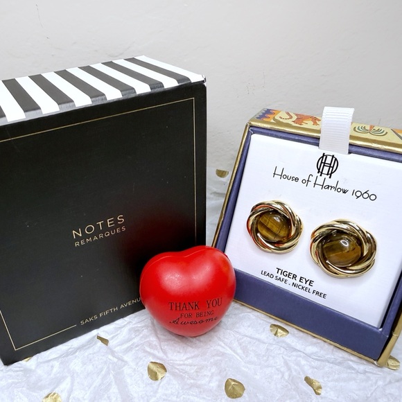 Gift set: Saks 5th Avenue Notepads and Pen + House of Harlow Tiger Eye Earrings - Picture 9 of 9